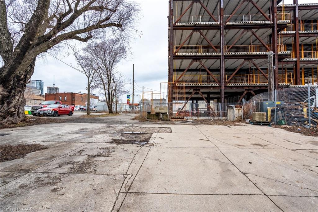 2-135 James Street N Property Photo 9