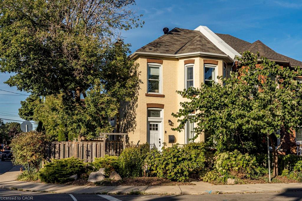 467 King William Street Property Photo 1