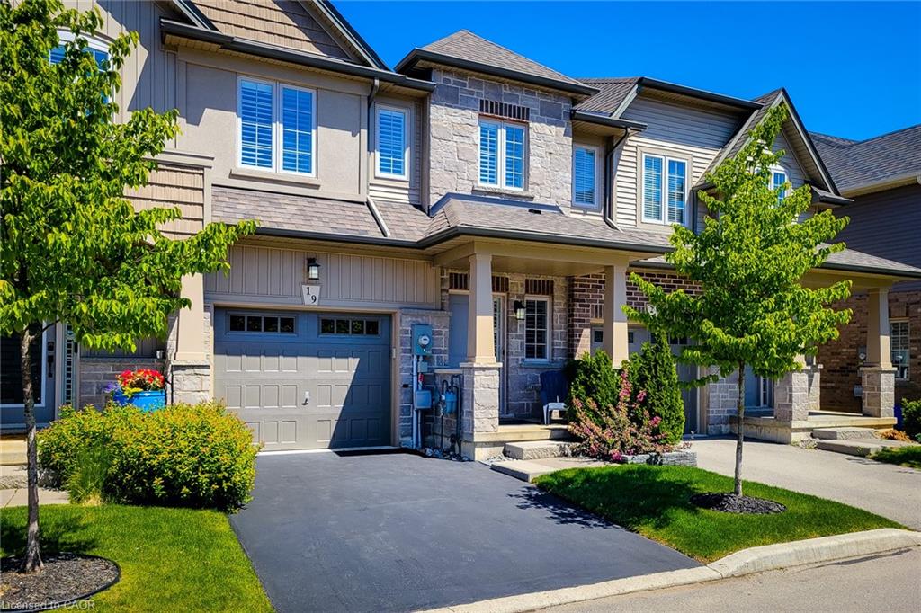 19 Dresser Lane Property Photo 1