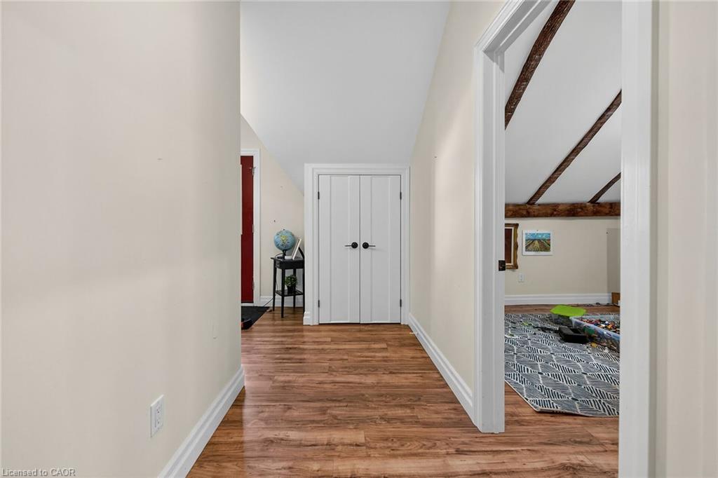 2 Erie Avenue S Property Photo 28