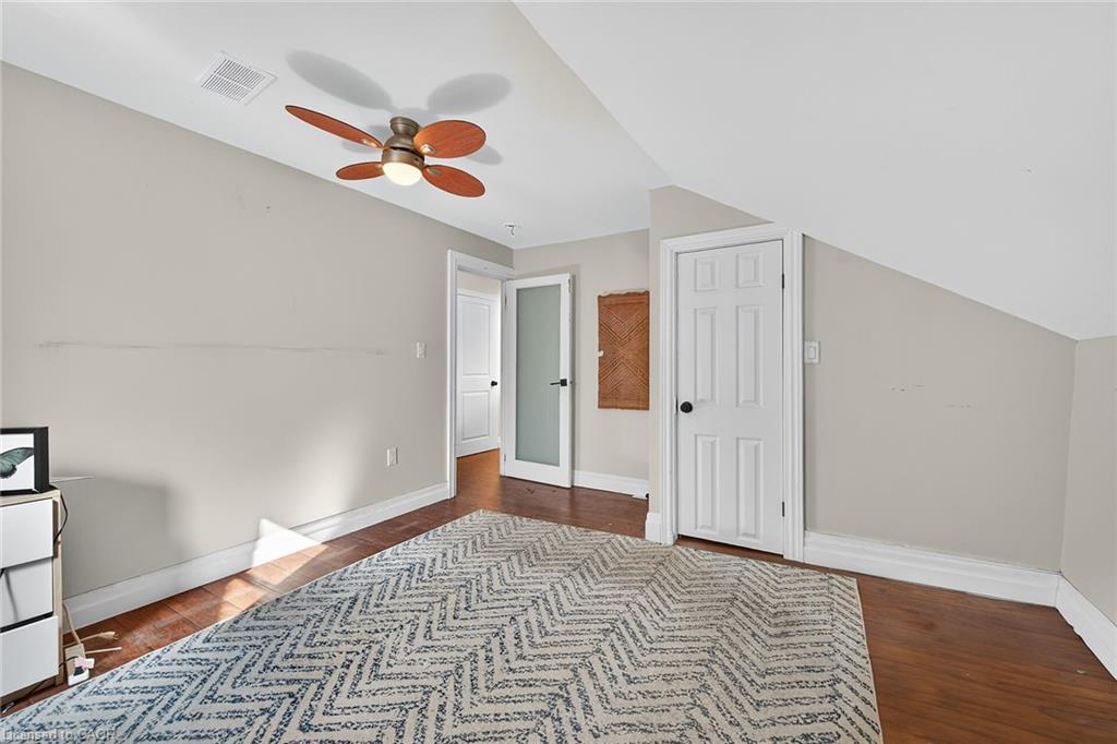 2 Erie Avenue S Property Photo 38