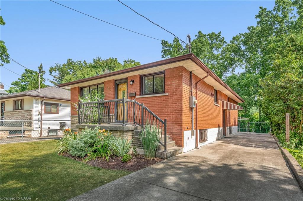 323 Hixon Road Property Photo 1