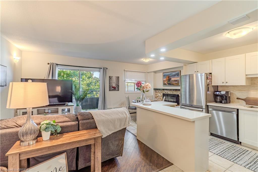 305-648 Grey Street Property Photo 1