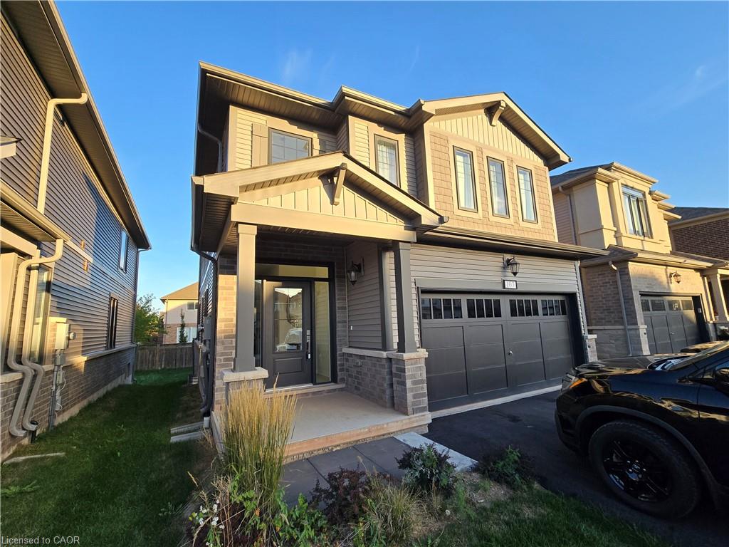 107 Starfire Crescent Property Photo 1