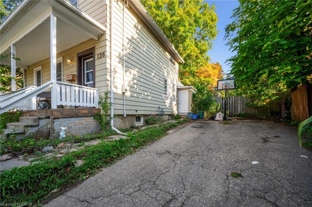 126 Waterloo Street Property Photo 3