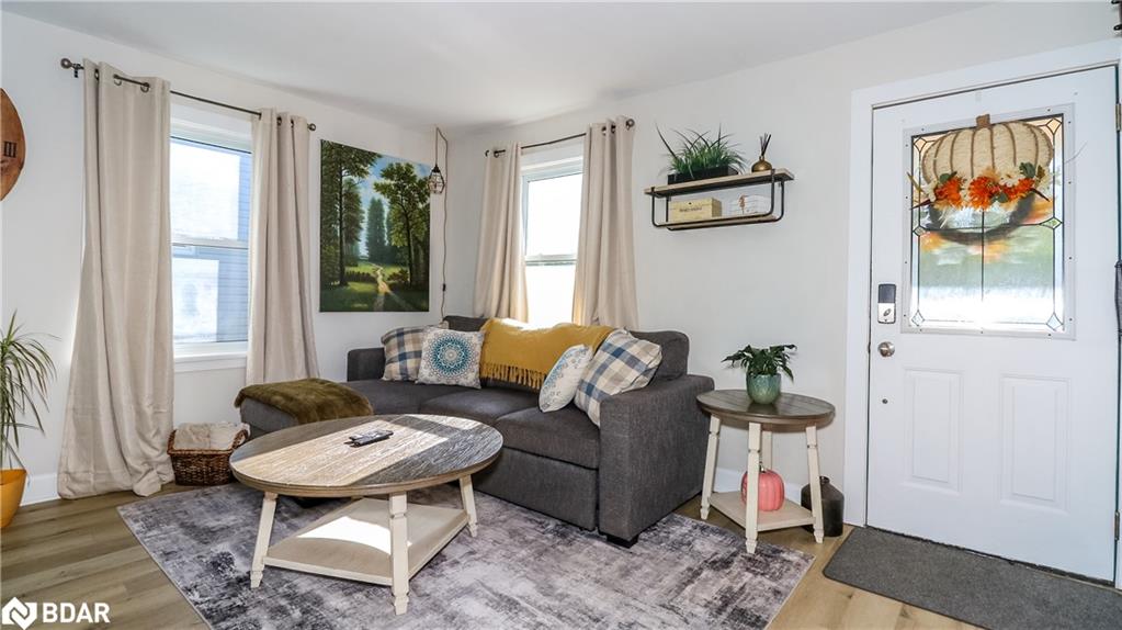 7 Albany Avenue Property Photo 4