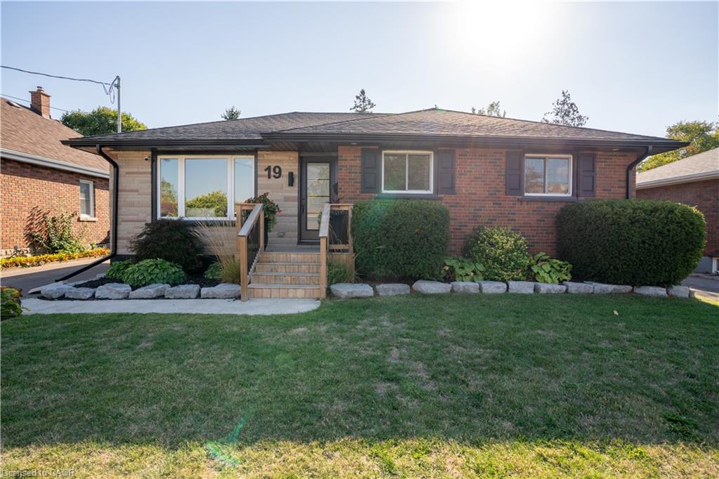 19 Russell Street Property Photo 1