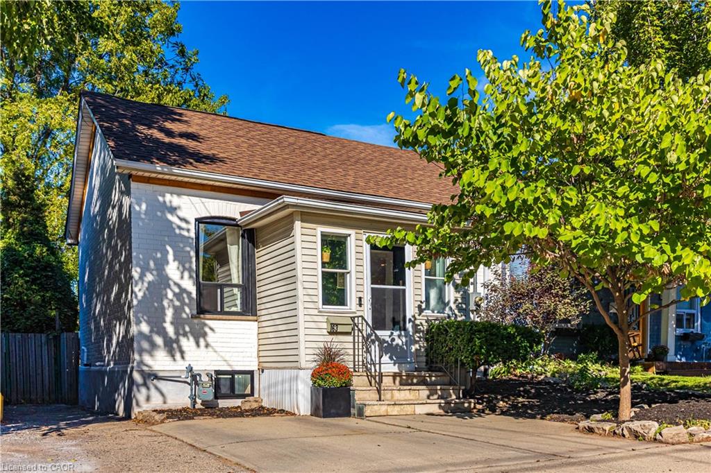 163 Ferrie Street E Property Photo 1