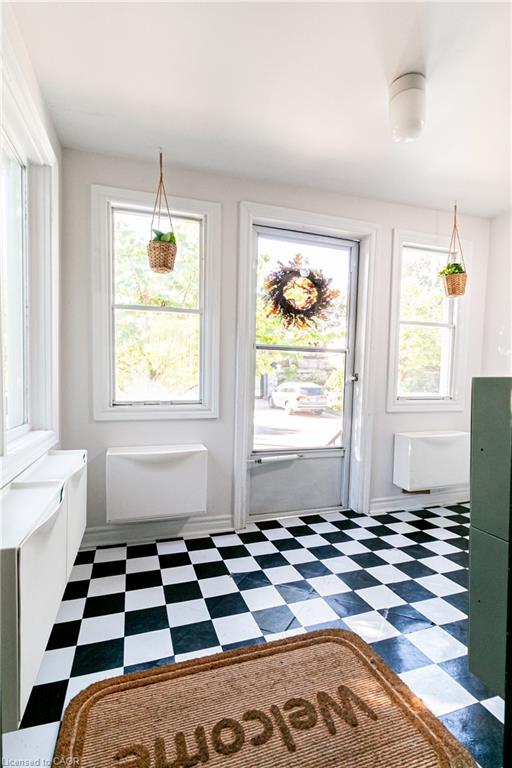 163 Ferrie Street E Property Photo 4