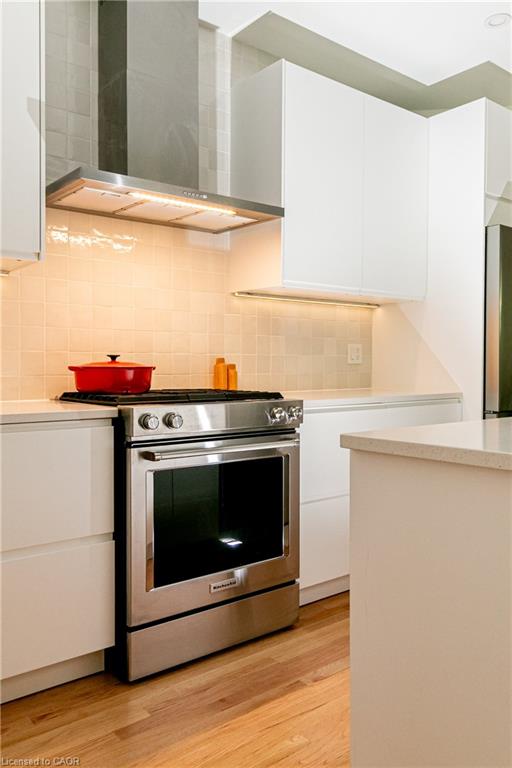 163 Ferrie Street E Property Photo 13