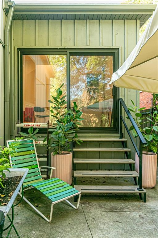 163 Ferrie Street E Property Photo 25