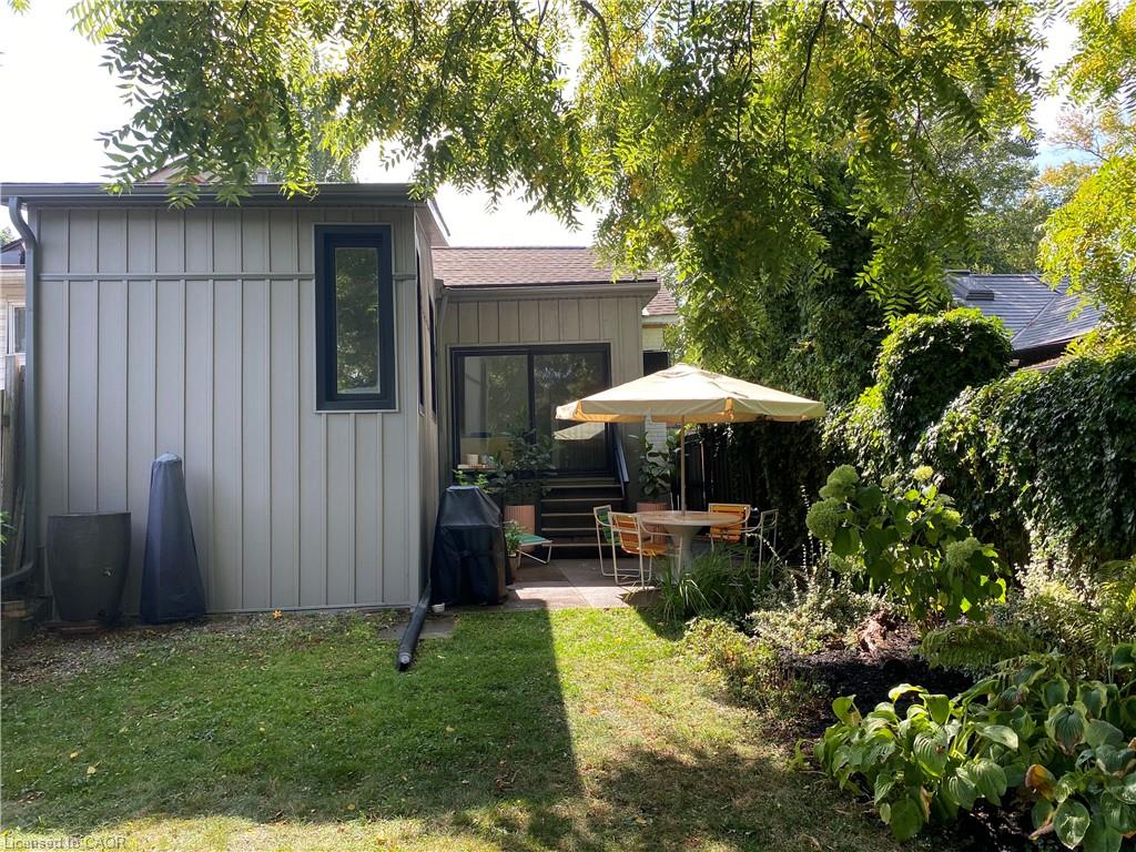 163 Ferrie Street E Property Photo 30