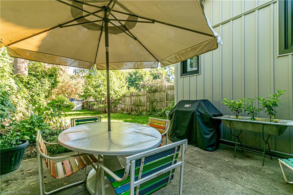 163 Ferrie Street E Property Photo 31