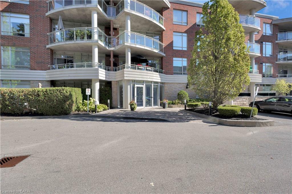 108-125 Wilson Street W Property Photo 1