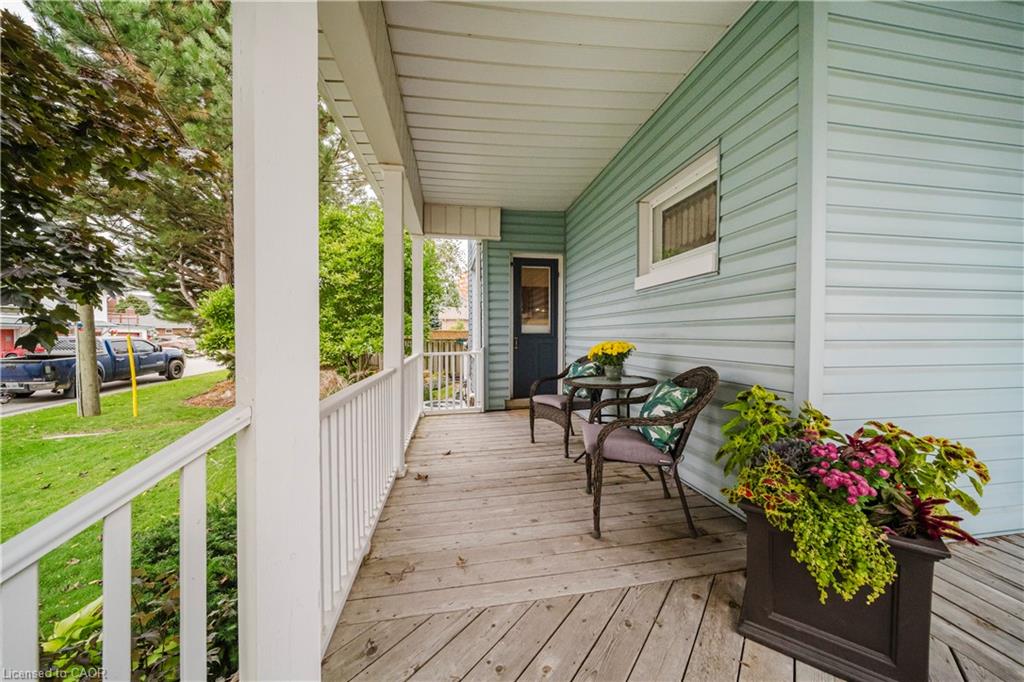 1159 Queens Bush Road Property Photo 3