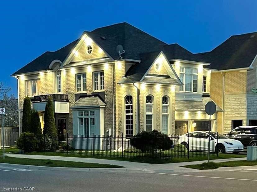 4230 Fuller Crescent Property Photo 3