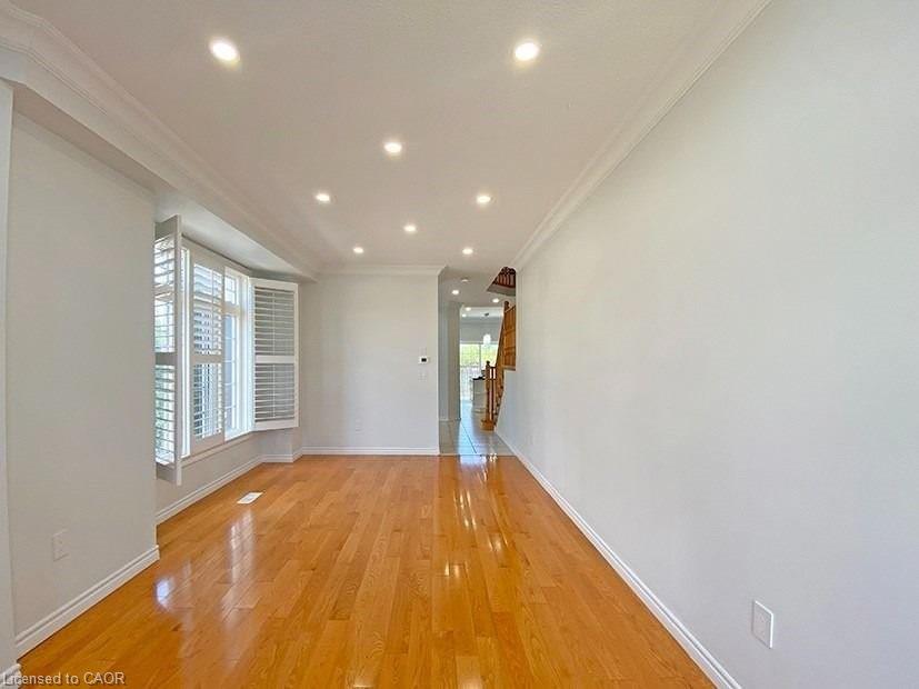 4230 Fuller Crescent Property Photo 6