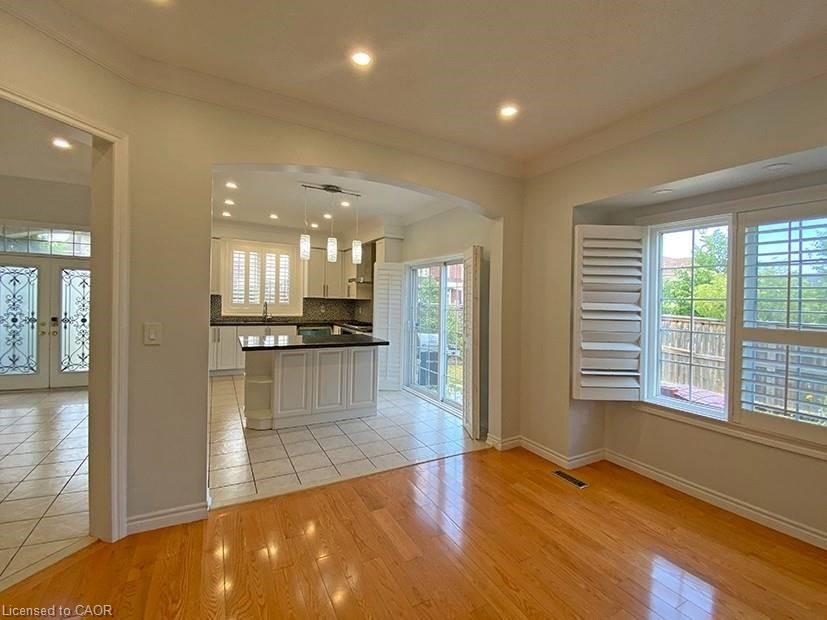 4230 Fuller Crescent Property Photo 8