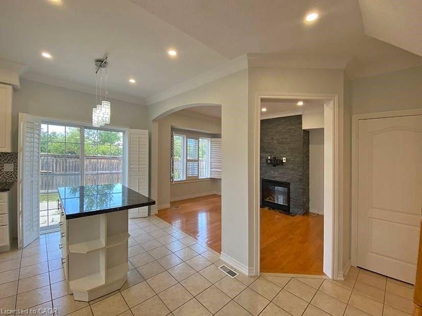 4230 Fuller Crescent Property Photo 9