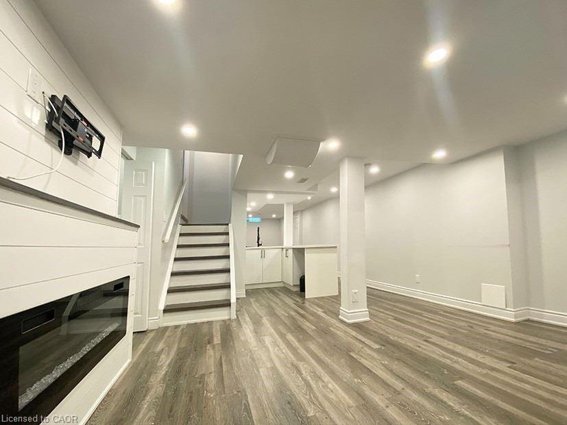 4230 Fuller Crescent Property Photo 27