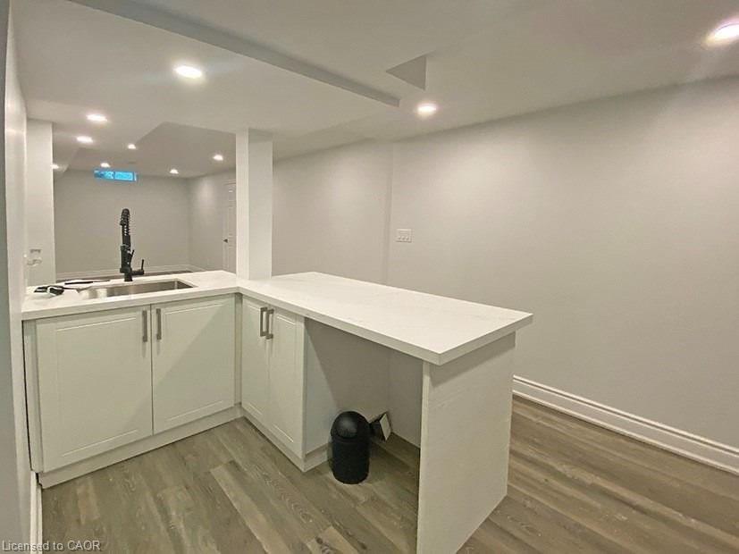 4230 Fuller Crescent Property Photo 29