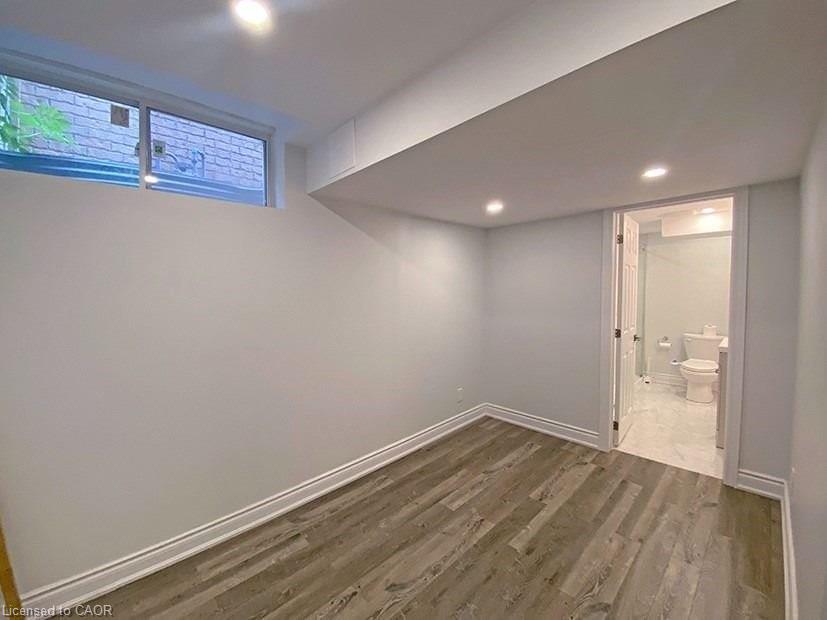 4230 Fuller Crescent Property Photo 33