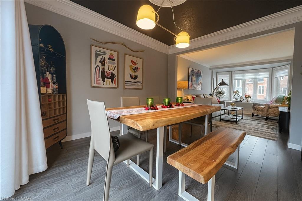 18-245 Bishop Street S Property Photo 4