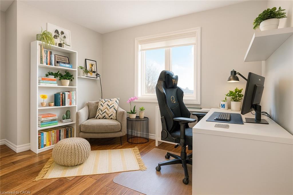 18-245 Bishop Street S Property Photo 12