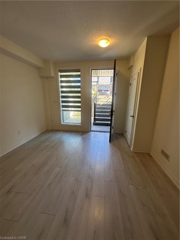 E11-261 Woodbine Avenue Property Photo 4