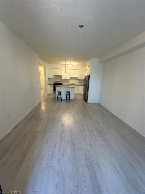 E11-261 Woodbine Avenue Property Photo 5