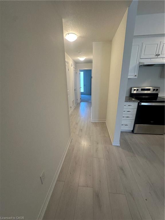 E11-261 Woodbine Avenue Property Photo 11