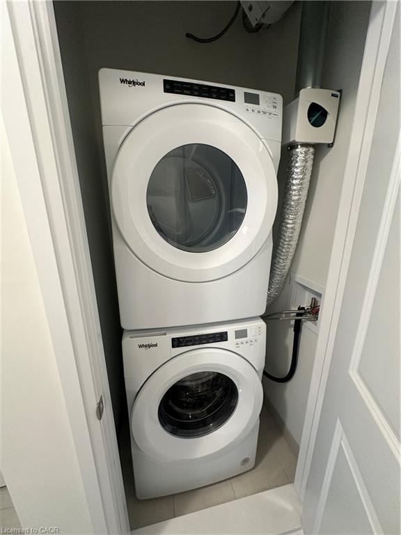 E11-261 Woodbine Avenue Property Photo 13