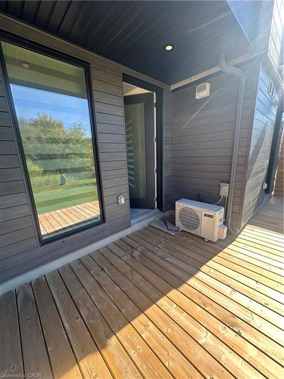 E11-261 Woodbine Avenue Property Photo 15