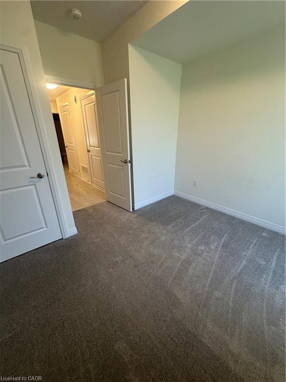 E11-261 Woodbine Avenue Property Photo 20