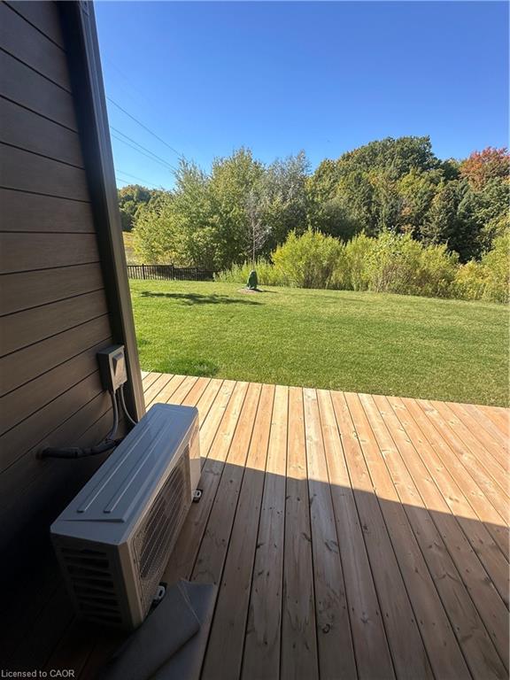 E11-261 Woodbine Avenue Property Photo 22