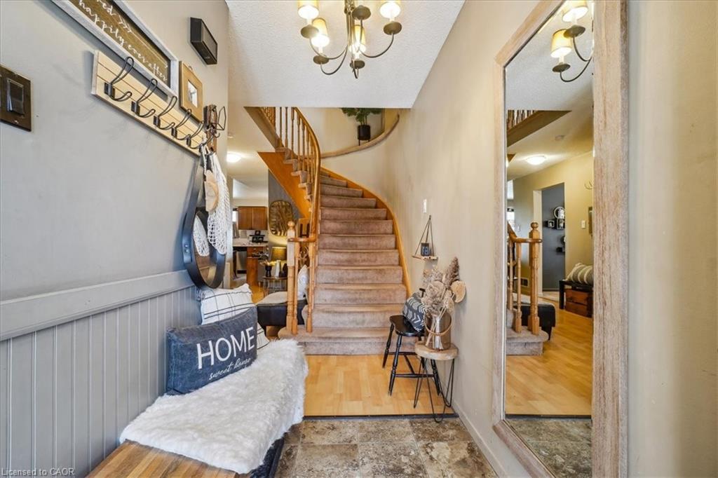 7 Rosset Valley Court Property Photo 3