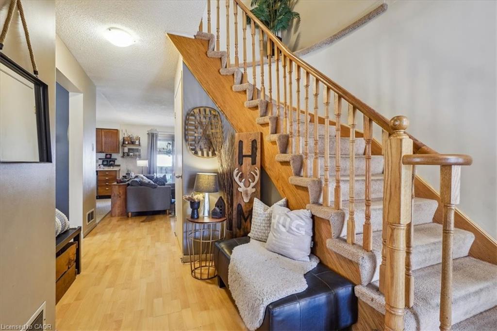 7 Rosset Valley Court Property Photo 8