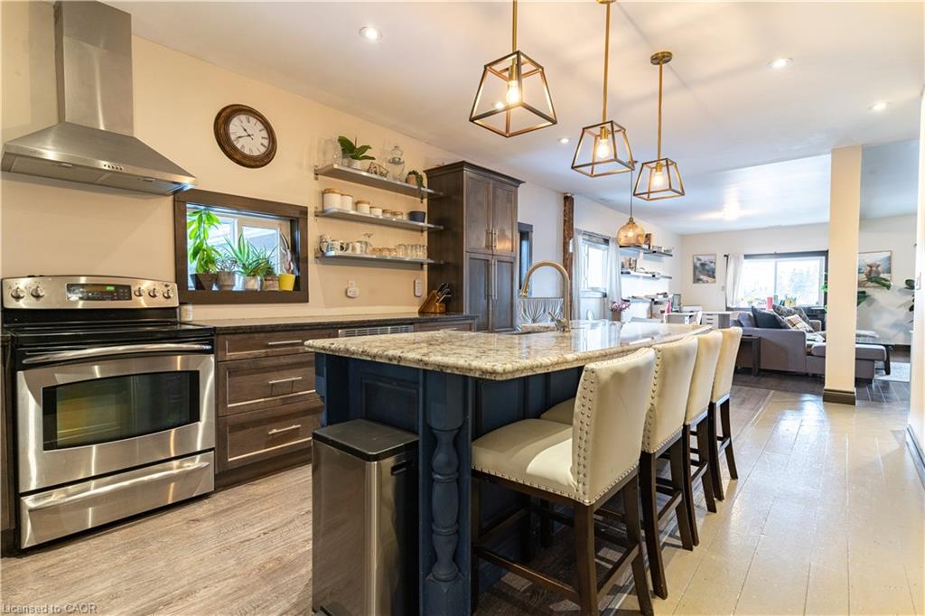 55 Snyder's Road W Property Photo 22