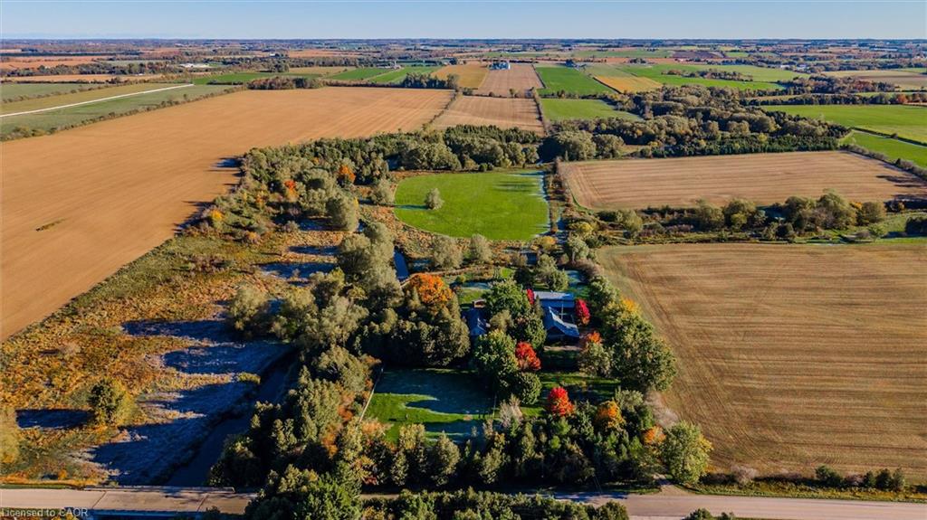 7907 Sixteenth Line Property Photo 1