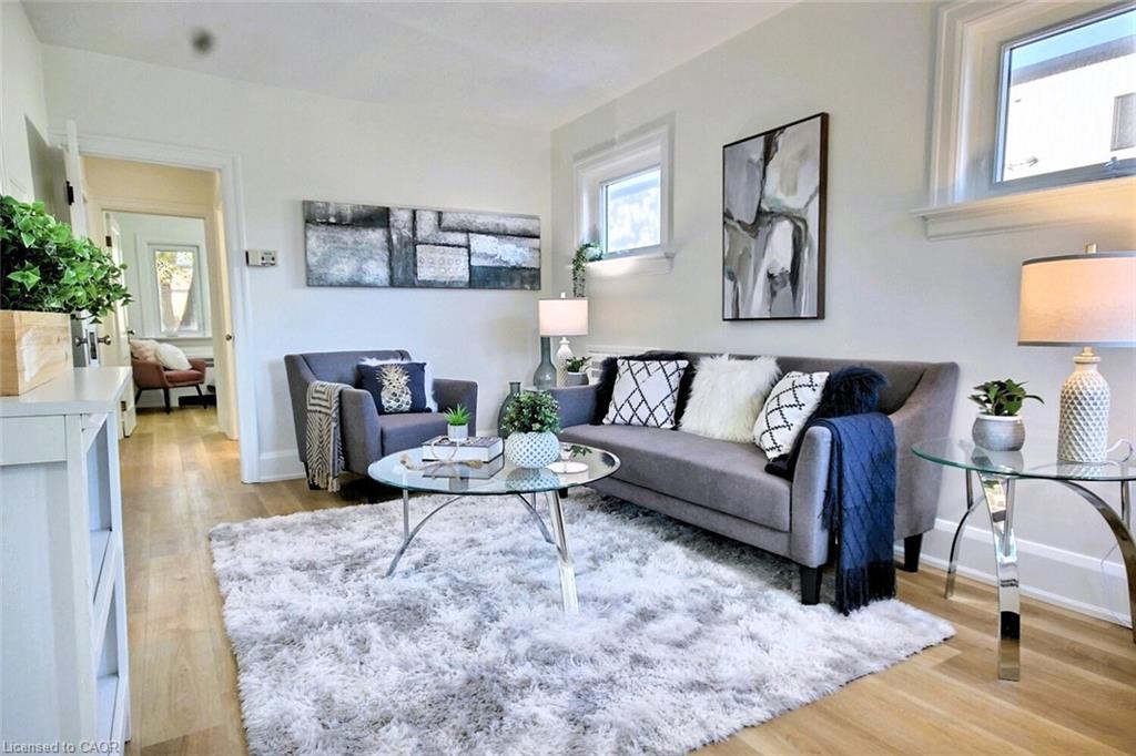 324 Wellington Street N Property Photo 6