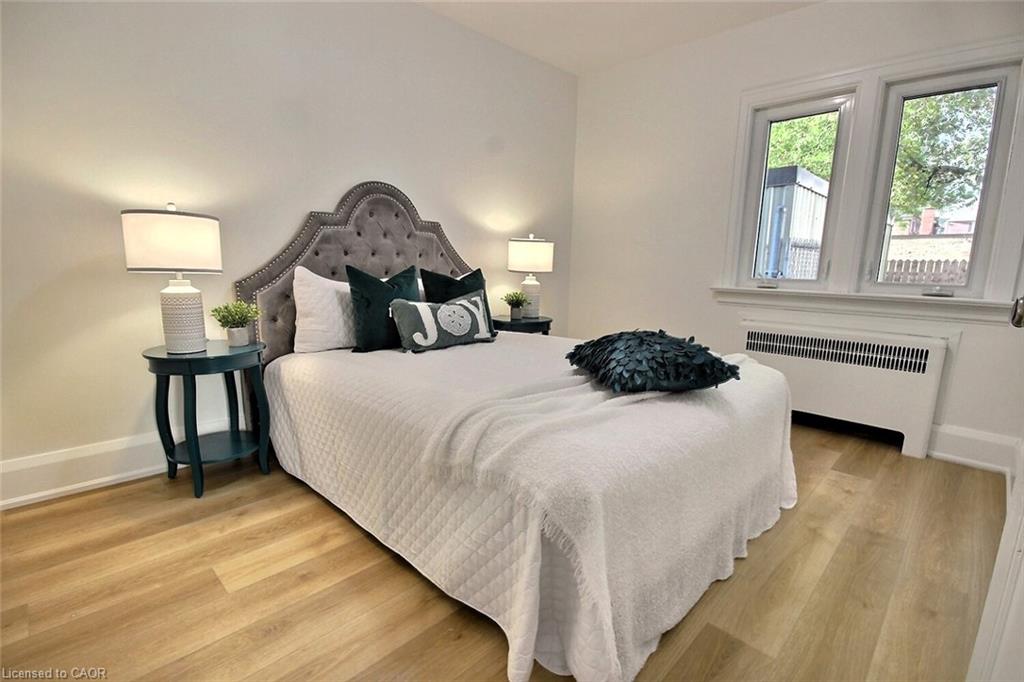 324 Wellington Street N Property Photo 12