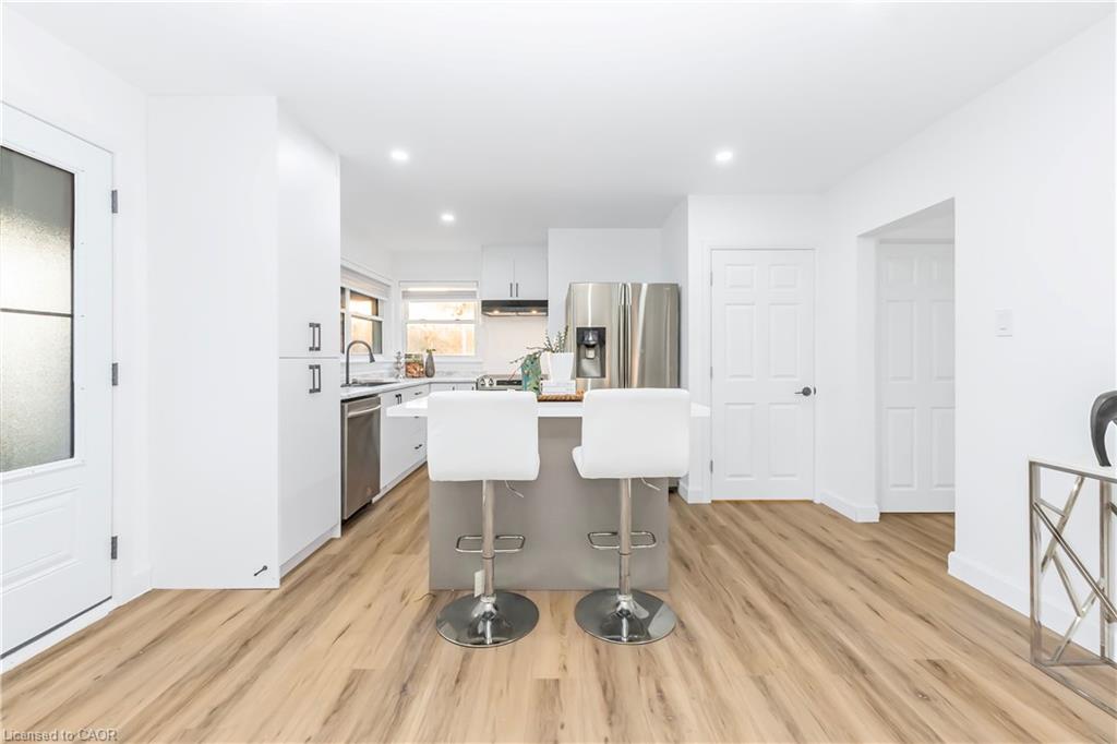 959 Mohawk Road E Property Photo 9