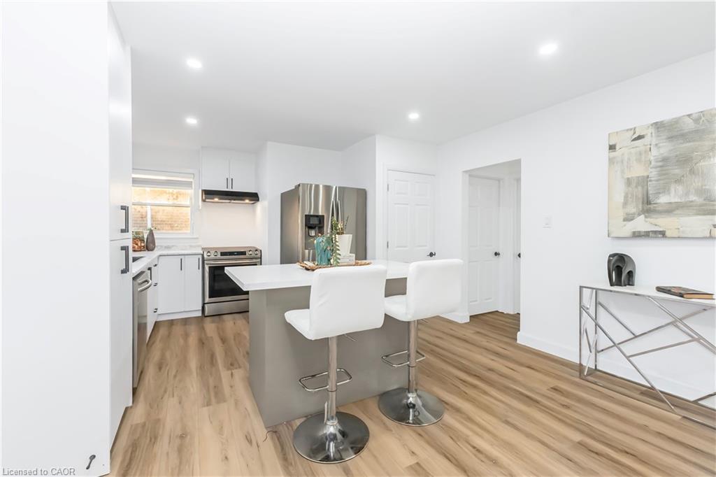 959 Mohawk Road E Property Photo 10