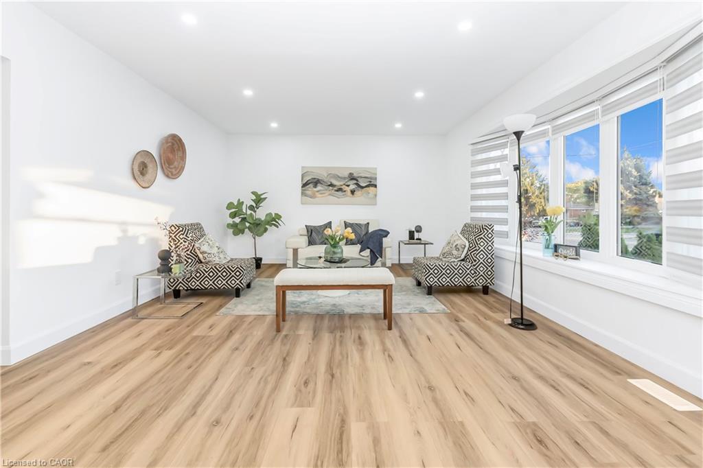 959 Mohawk Road E Property Photo 16