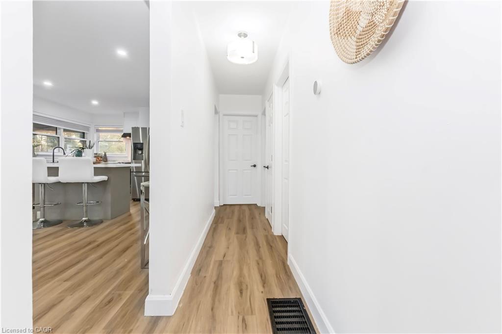 959 Mohawk Road E Property Photo 21