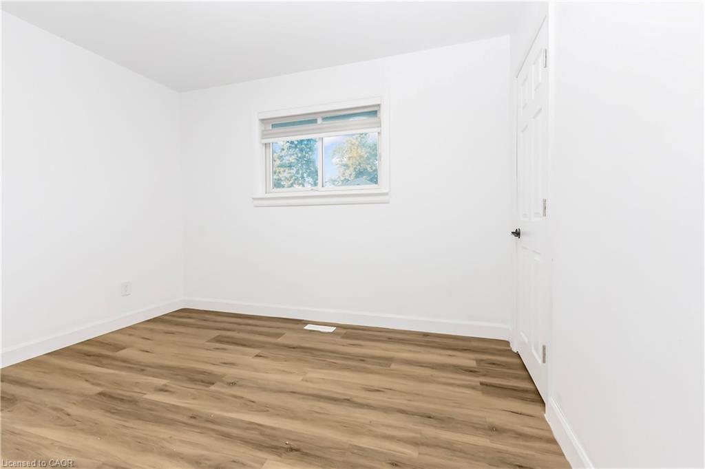 959 Mohawk Road E Property Photo 22