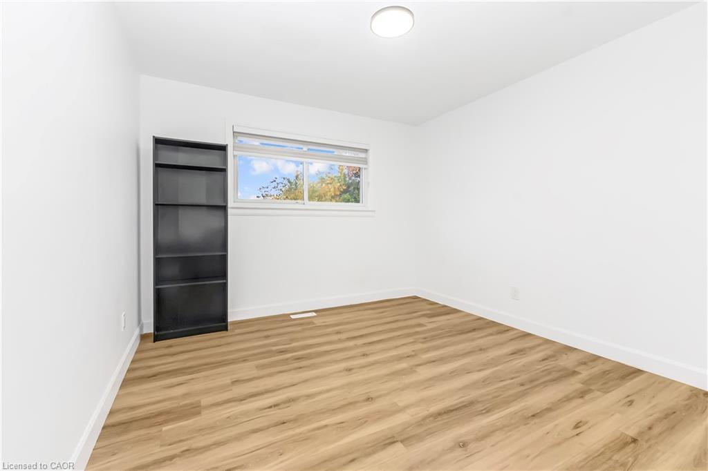 959 Mohawk Road E Property Photo 25