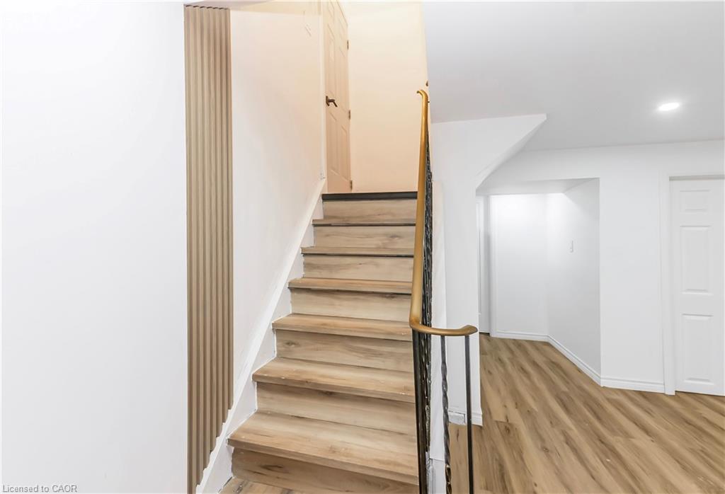 959 Mohawk Road E Property Photo 31