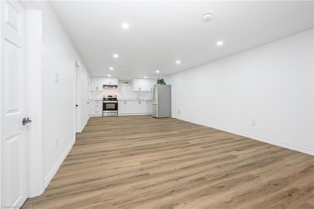 959 Mohawk Road E Property Photo 35