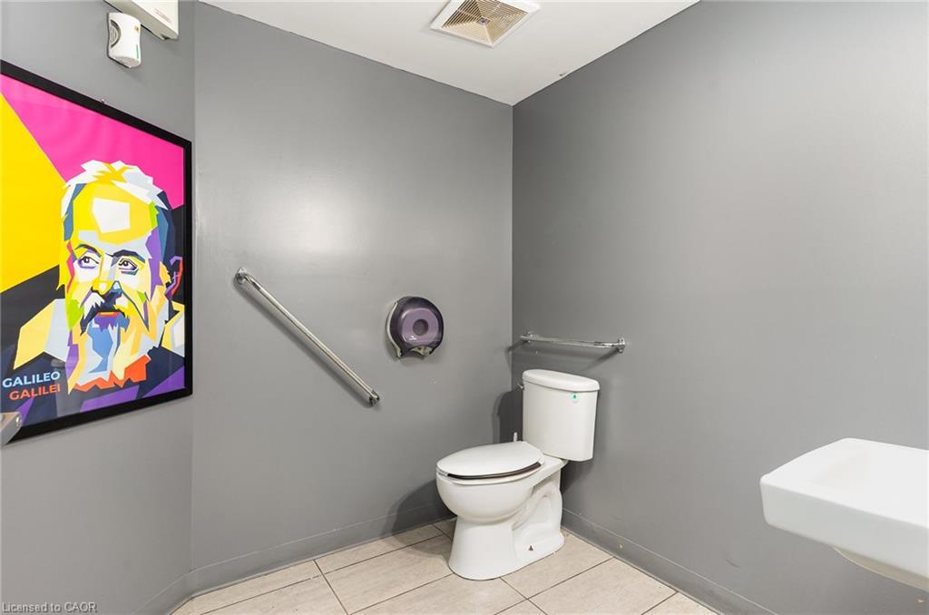201 Ottawa Street N Property Photo 19